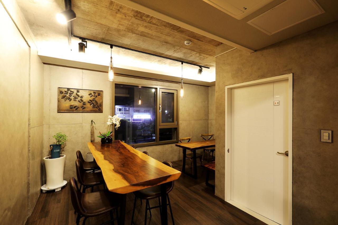 Cornerstone Hotel Seogwipo-stad Buitenkant foto