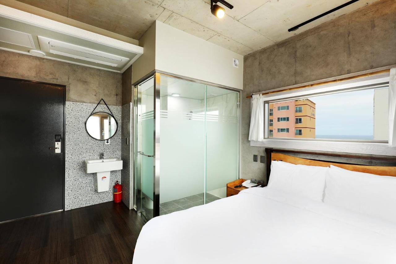 Cornerstone Hotel Seogwipo-stad Buitenkant foto