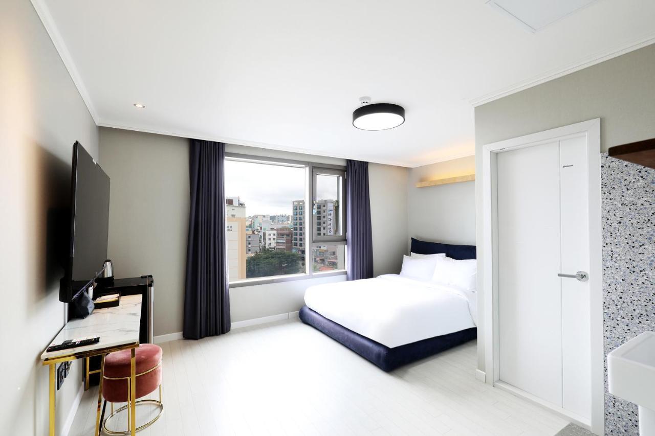 Cornerstone Hotel Seogwipo-stad Buitenkant foto
