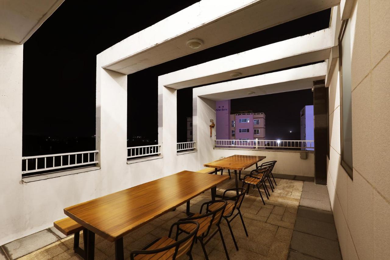 Cornerstone Hotel Seogwipo-stad Buitenkant foto